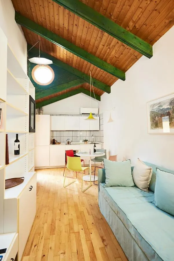 Italian Design Small Attic Μπολόνια 0*,  Ιταλία